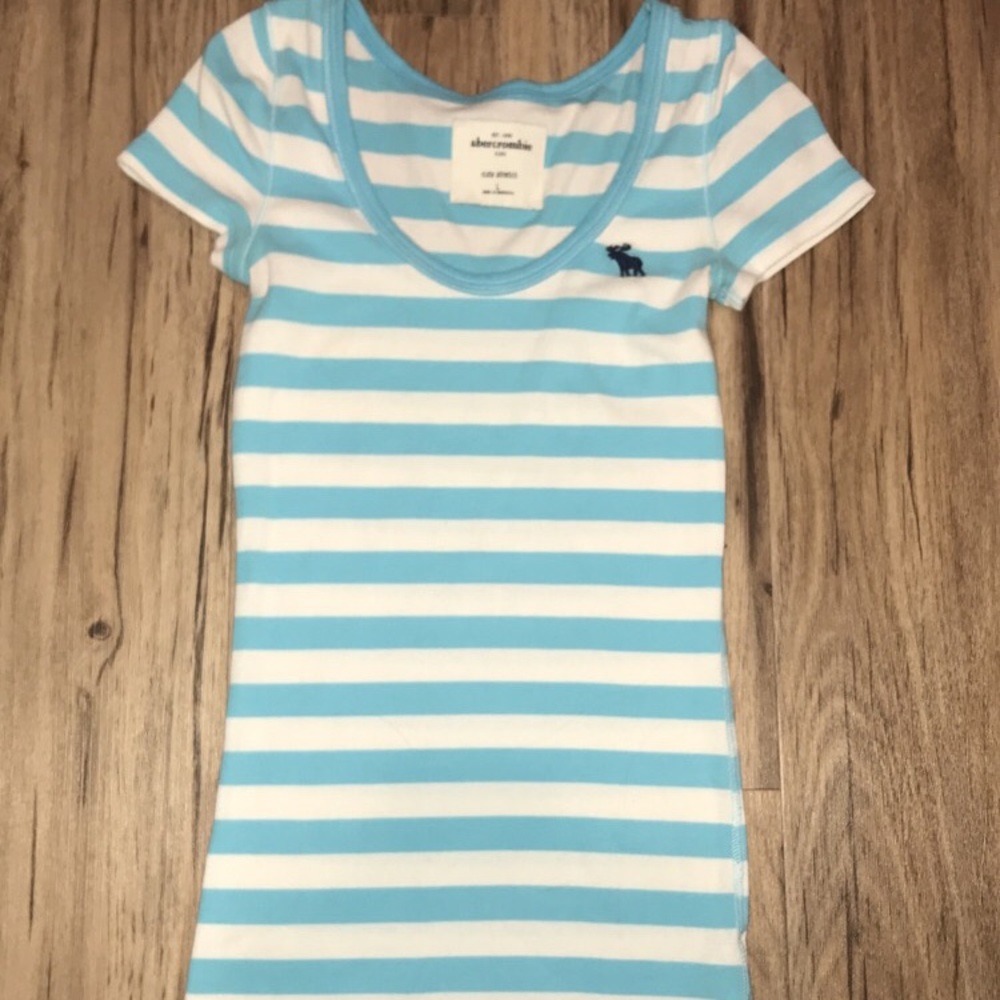 Abercrombie tee